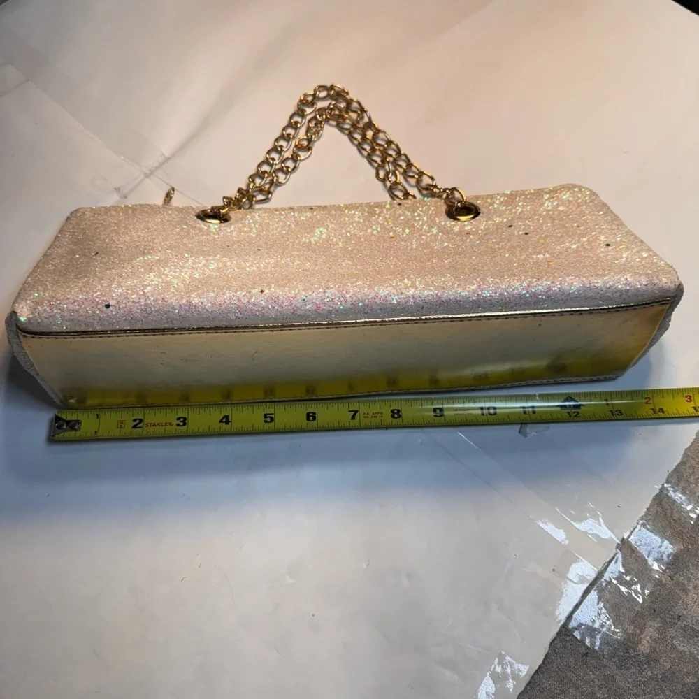 Elegant White Clutch with Gold Chain Ice Bags Womens